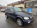 Mercedes-Benz ML 270 CDI Final Edition - blaue Mercedes-Benz ML 270