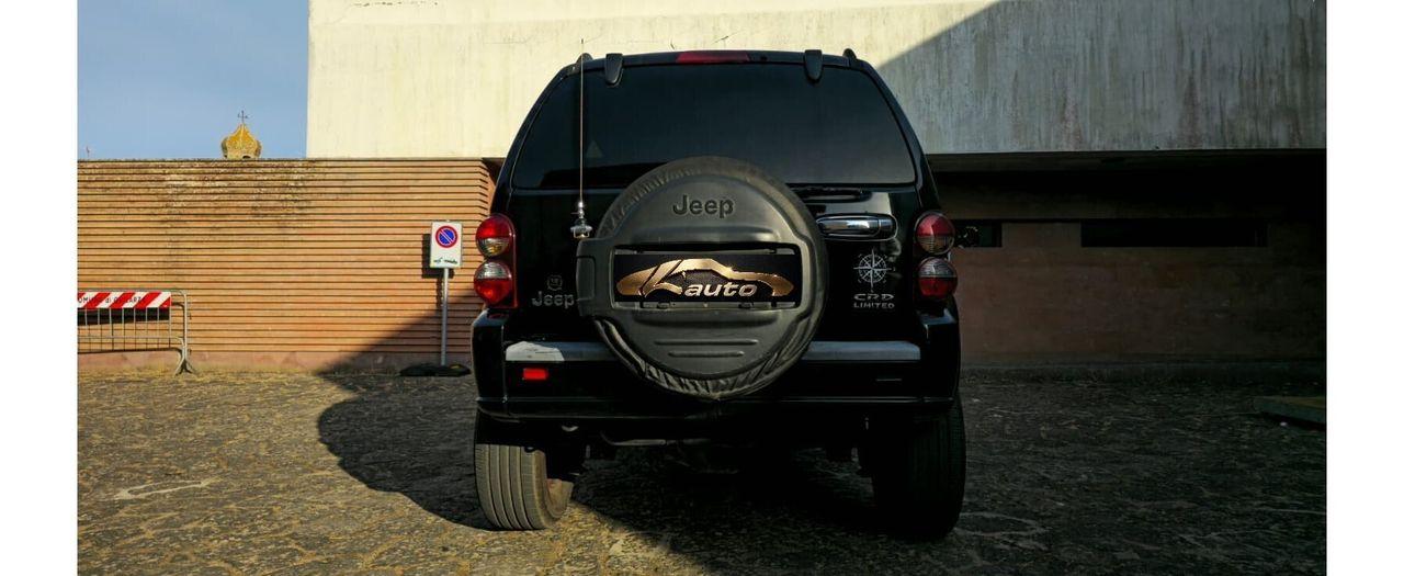 Jeep Cherokee 2005 — engine 163 HP (120kW)