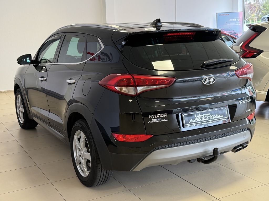 Fahrzeugabbildung Hyundai Tucson 2.0 CRDi 4WD Automatik Premium+AHK