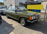 Mercedes-Benz 240d w123 - Mercedes-Benz aus 1981 mit Diesel-Antrieb