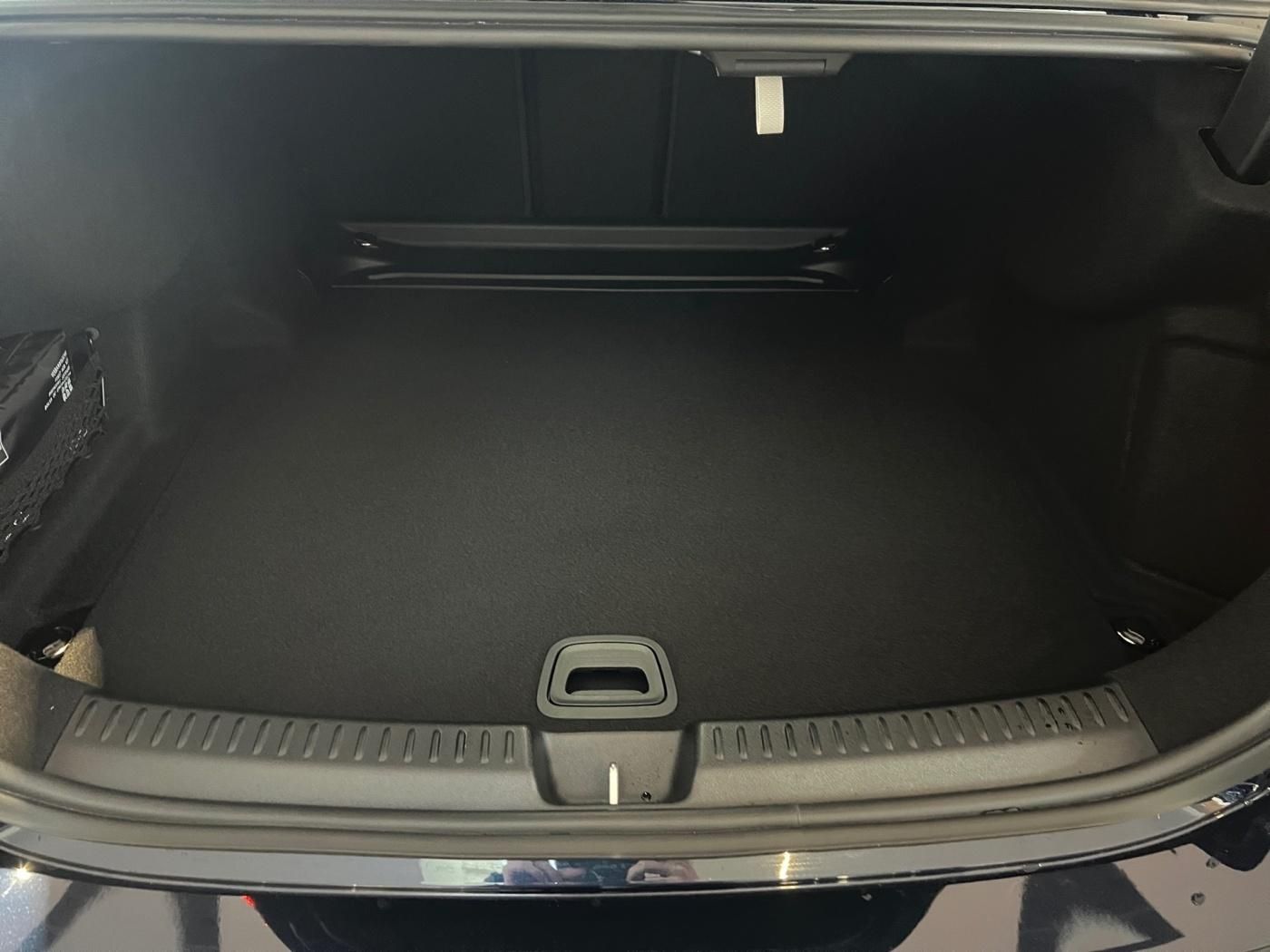 Mercedes-Benz E 200 4MATIC Limousine EDITION Avantgarde 360KAM foto 12