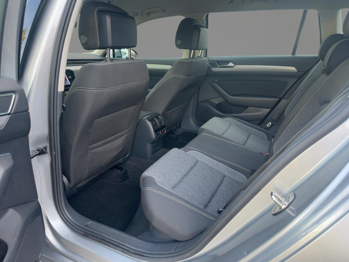 Volkswagen Passat Variant - Bild 8
