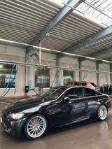 BMW 325i E92 - BMW 325: E92 325i
