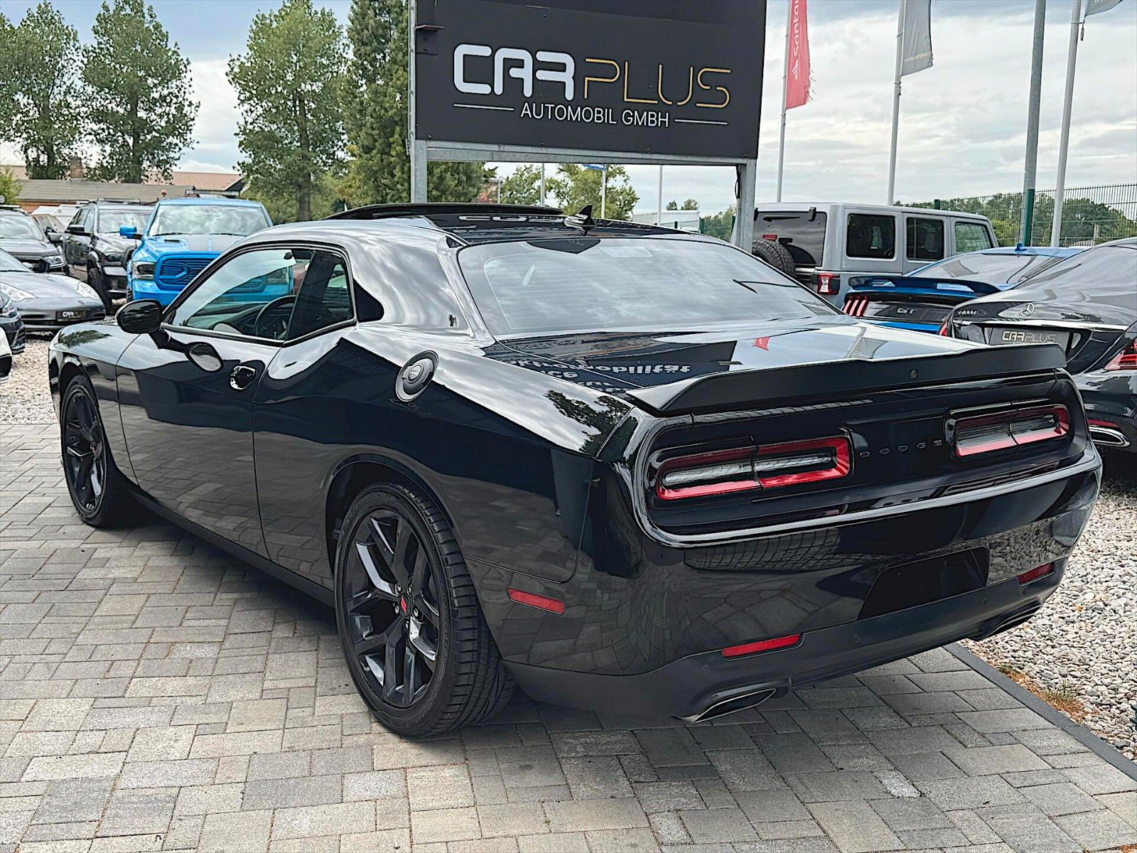 Fahrzeugabbildung Dodge Challenger 5.7 V8 SRT Performance BLACK EDITION