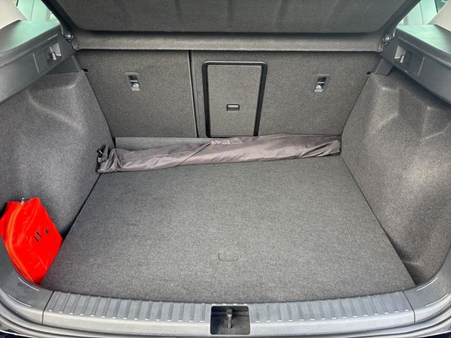 Ateca FR 4Drive LED Navi Pano AHK ACC 360° Beats