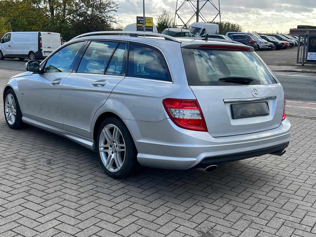 Mercedes-Benz C 320