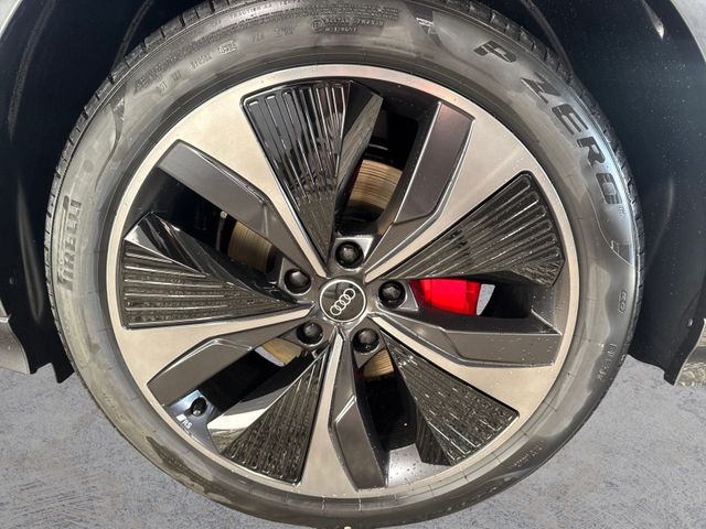 Q6 SUV e-tron performance HUD+PANO+B&O+MASSAGE