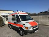 Iveco Daily 35 S 12 HPI Hochdach-KTW-Ambulanz-30Tkm - Iveco aus 2002