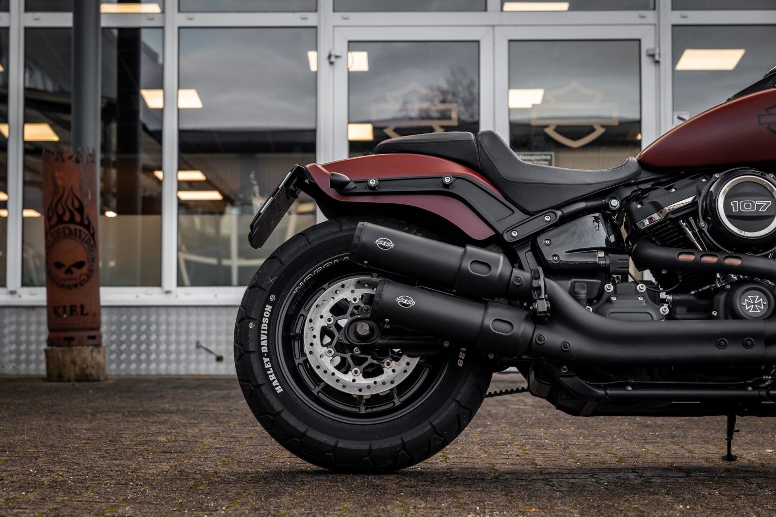 Fahrzeugabbildung Harley-Davidson FXFBS FAT BOB 107 CUI SOFTAIL - S&S Auspuff