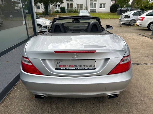 Fahrzeugabbildung Mercedes-Benz SLK 200 Autom.+Leder+Navi+SHZ+Aircraft+Panorama