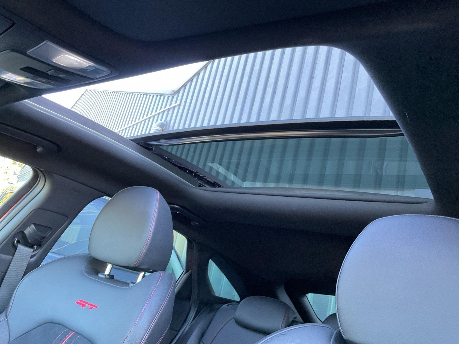 Kia Procee'd GT 1.6T-GDI DCT LED NAVI LHZ SHZ KESSY