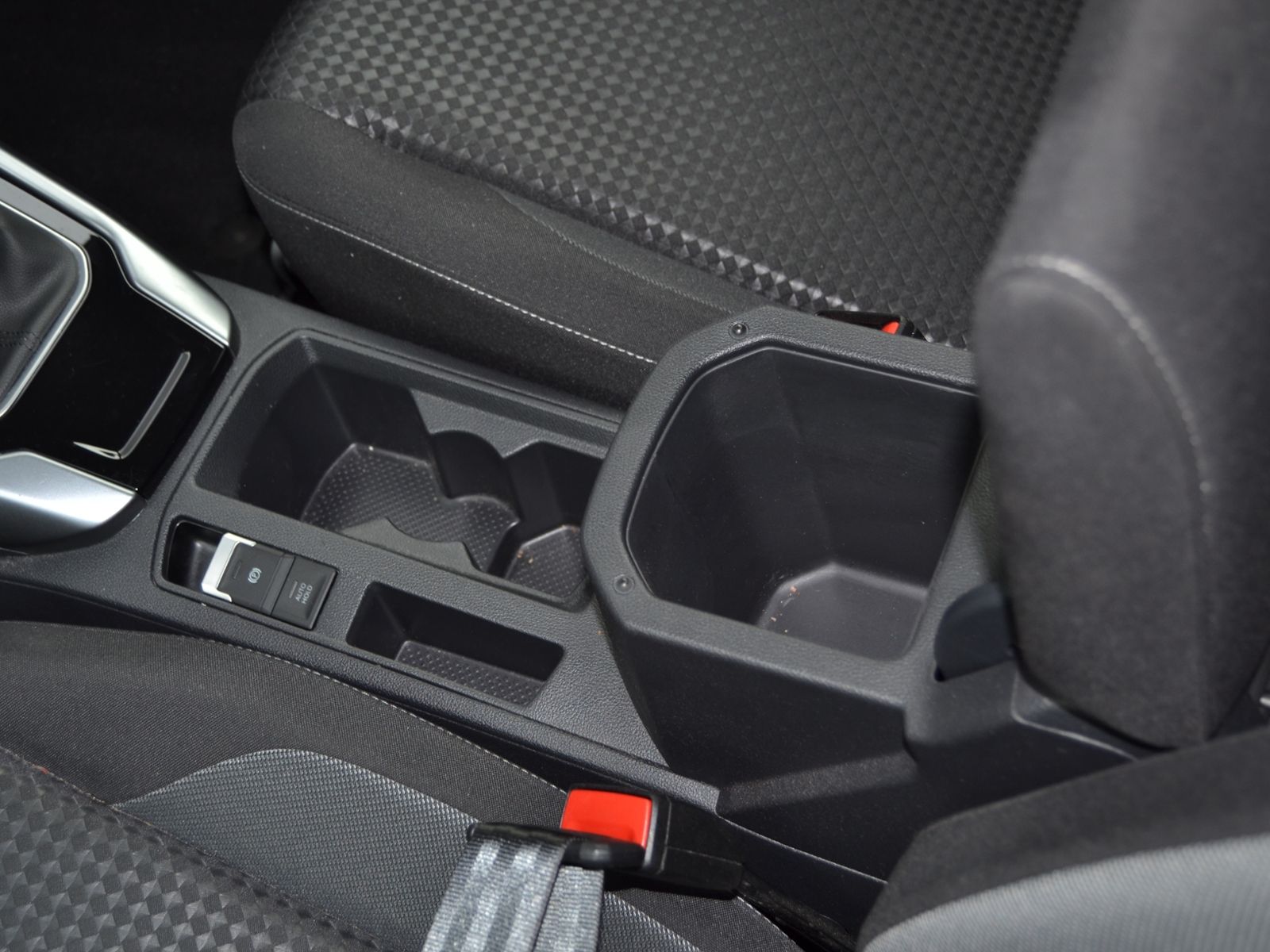 T-Roc 1.5 TSI Active AHK/STANDHEIZUNG/17-ZOLL/LE