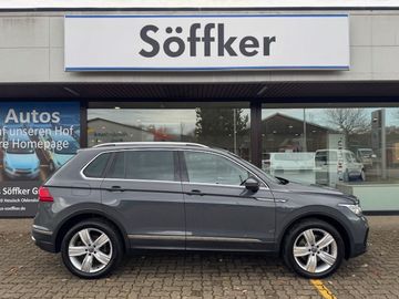 Fotografie VW Tiguan Elegance 2.0 TDI 4M DSG AHK Navi