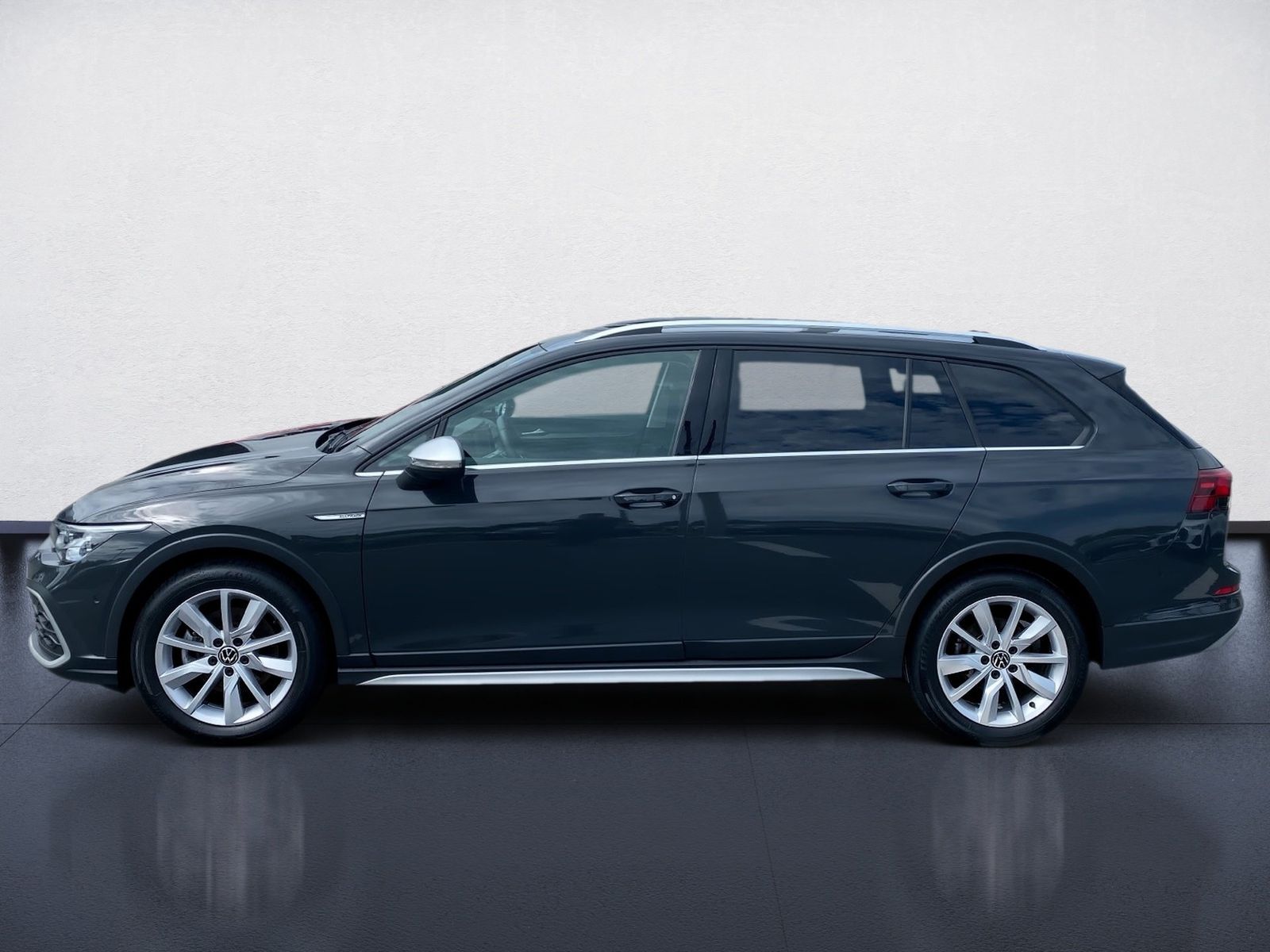 Volkswagen Golf VIII Variant 2.0 TDI Alltrack 4M DSG LED Na imagem 3