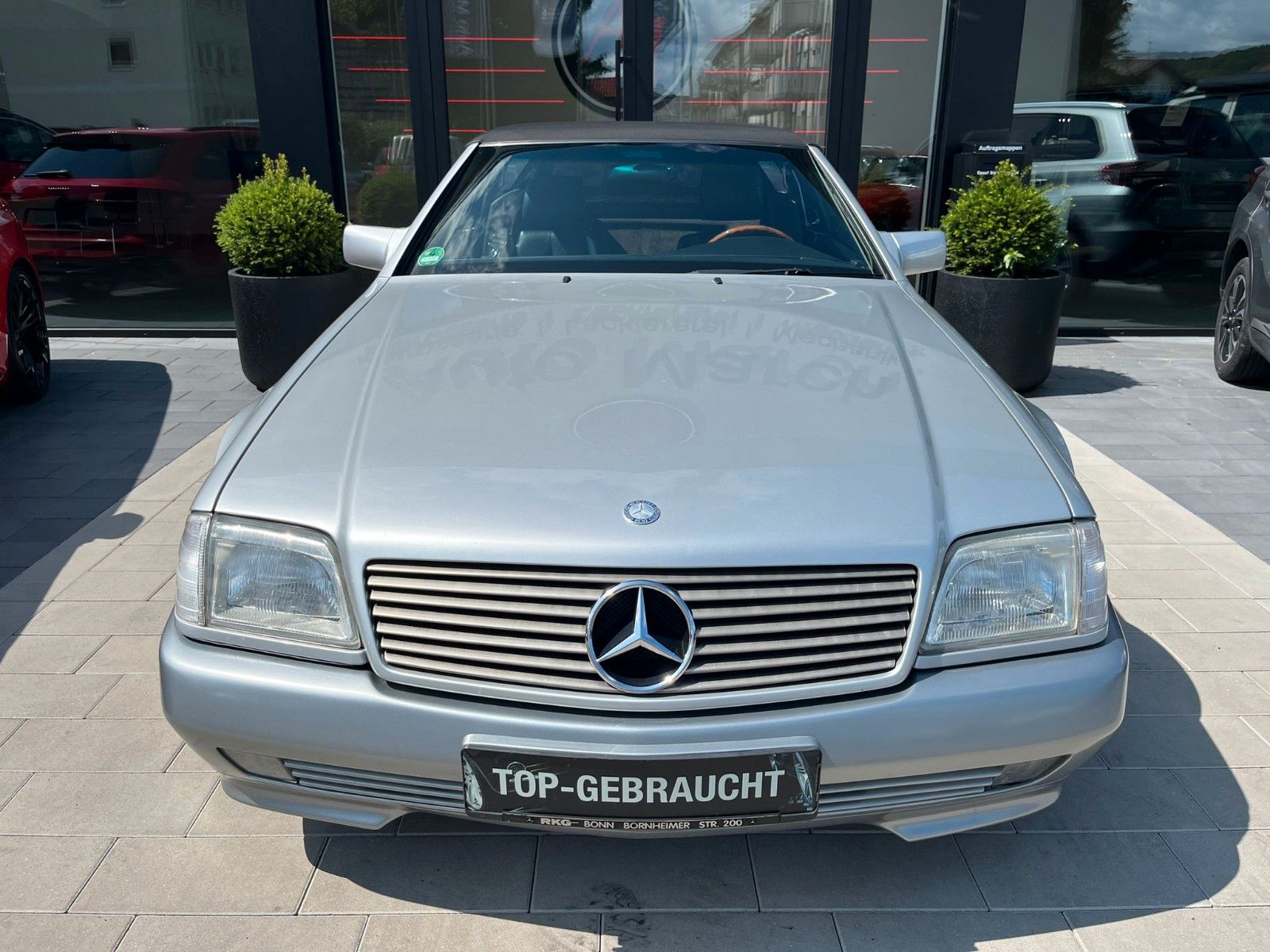 Fahrzeugabbildung Mercedes-Benz SL 300*H-Kennzeichen*HU 07/2027*