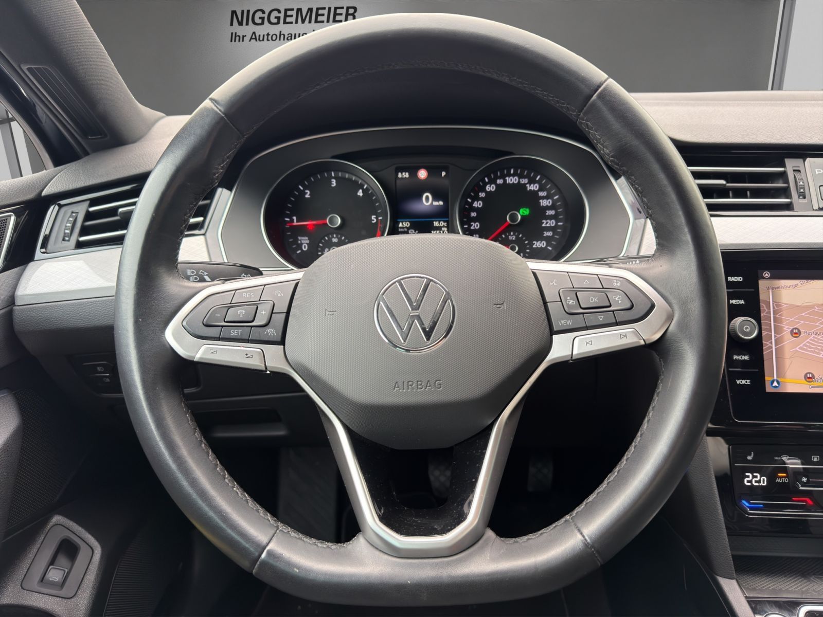 Volkswagen Passat Variant - Bild 14