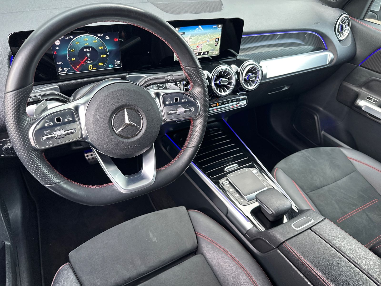 Fahrzeugabbildung Mercedes-Benz GLB 220 d AMG Line NAV+LED+AHK+360GRAD+SHZ