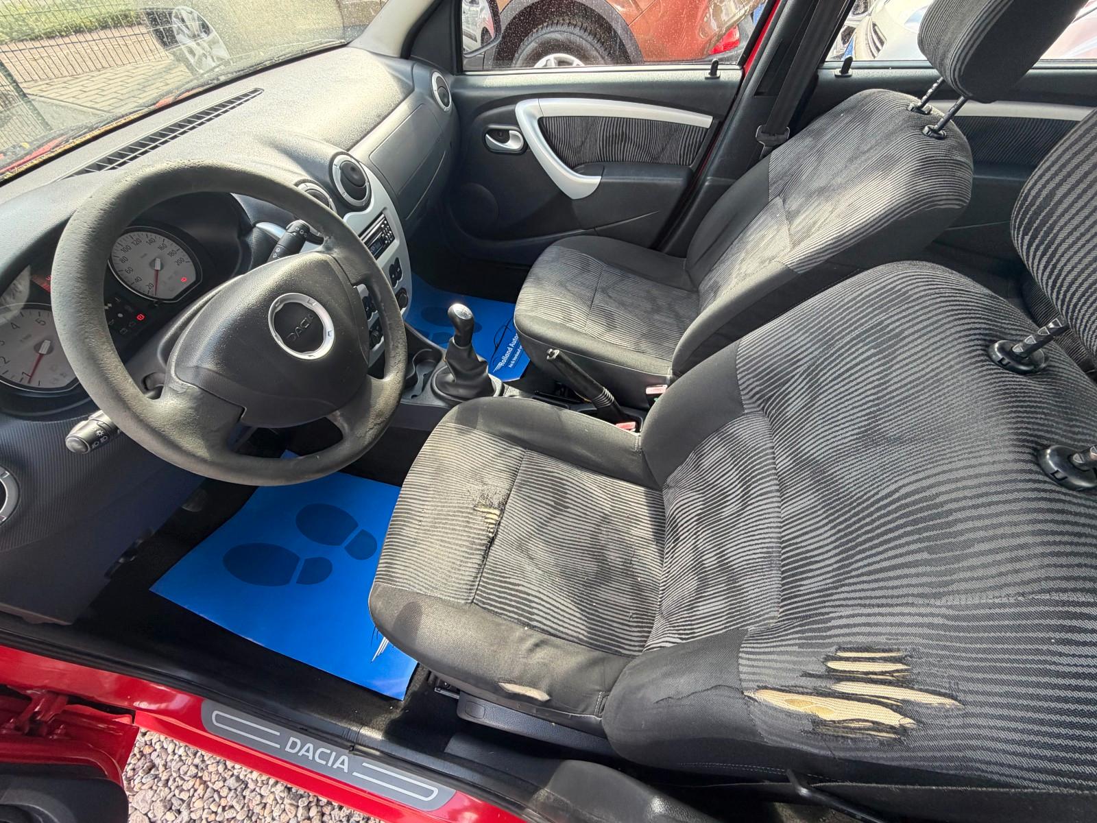 Dacia Logan 2009 — photo 13