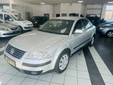 Volkswagen Passat Lim. Comfortline Family - gebrauchte Volkswagen Passat aus dem Jahr 2003