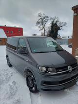 Volkswagen T6 Multivan - graue Volkswagen T6 Multivan
