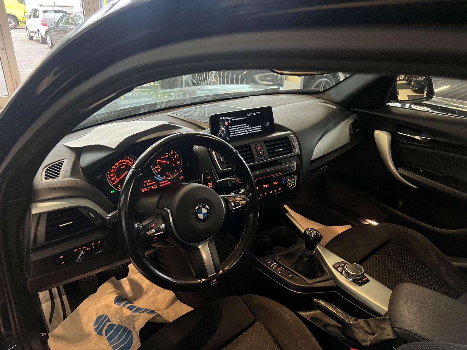 Fahrzeugabbildung BMW 120 i M Sport Paket *NAVI *SITZHEIZUNG