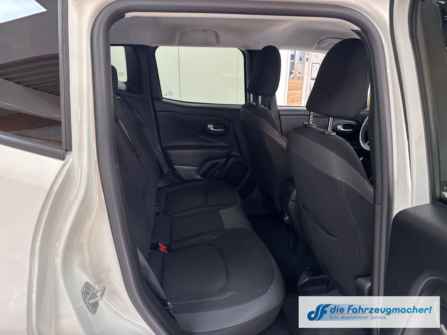 Fahrzeugabbildung Jeep Renegade Limited FWD Navi Soundsystem ACC DAB Am