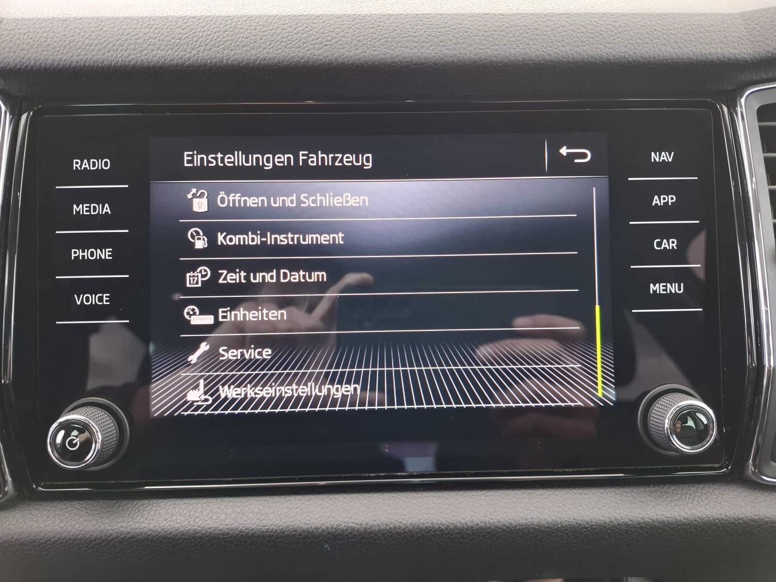 Fahrzeugabbildung SKODA Kodiaq 2.0 TDI 4x4 PANO*StandH*LEDER*CANTON*AHK