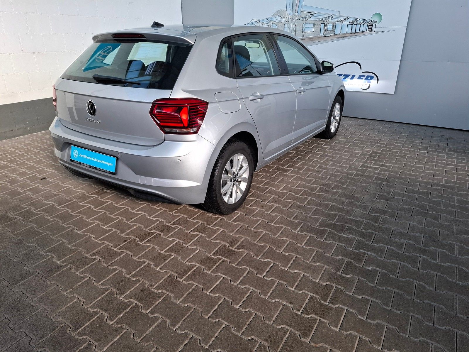 Fahrzeugabbildung Volkswagen Polo Highline 1,0 TSI DSG + Navi+ACC+Kamera+ LED