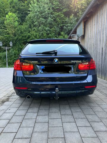 BMW 320d xDrive Touring -