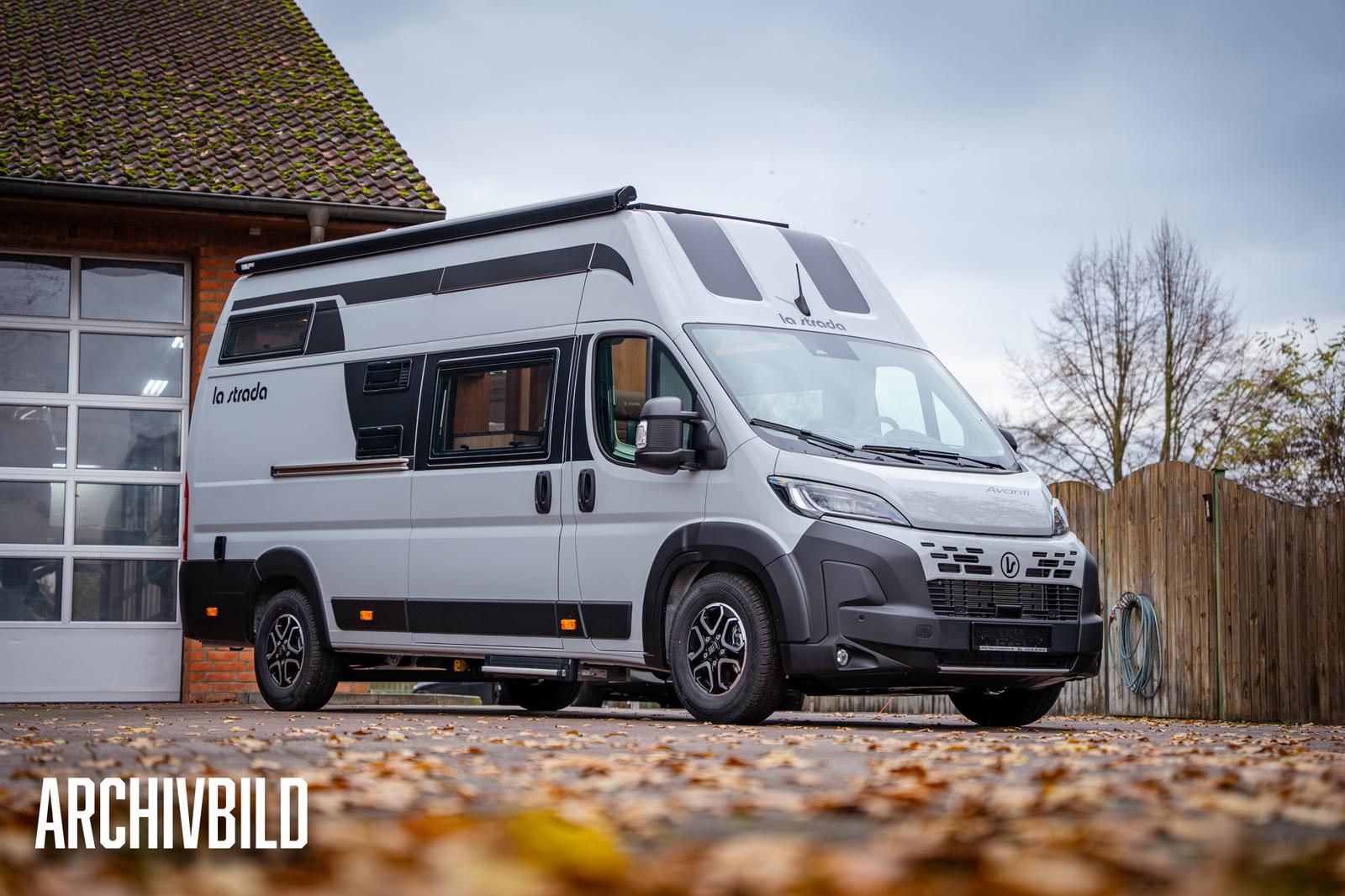 La Strada Avanti EB 2,2 Multijet 180 PS