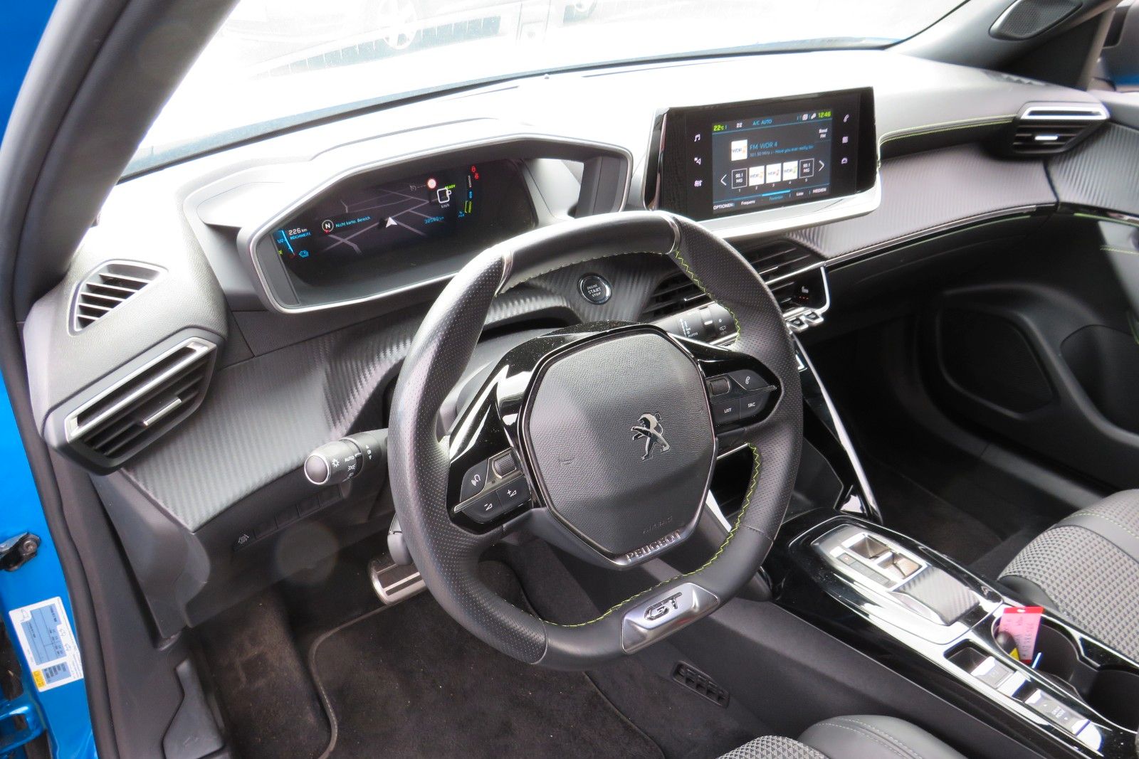 Fahrzeugabbildung Peugeot 2008 e- GT SITZH. NAVI KAMERA PDC 1.HD
