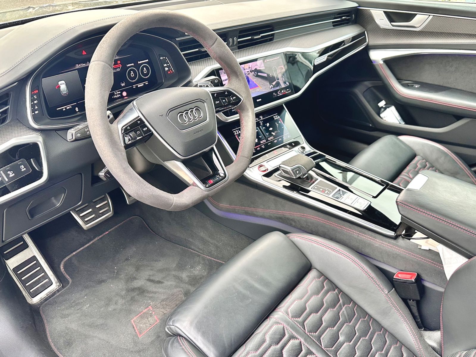 Fahrzeugabbildung Audi RS6 AVANT QUATTRO*PANO+VOLL+AHK*