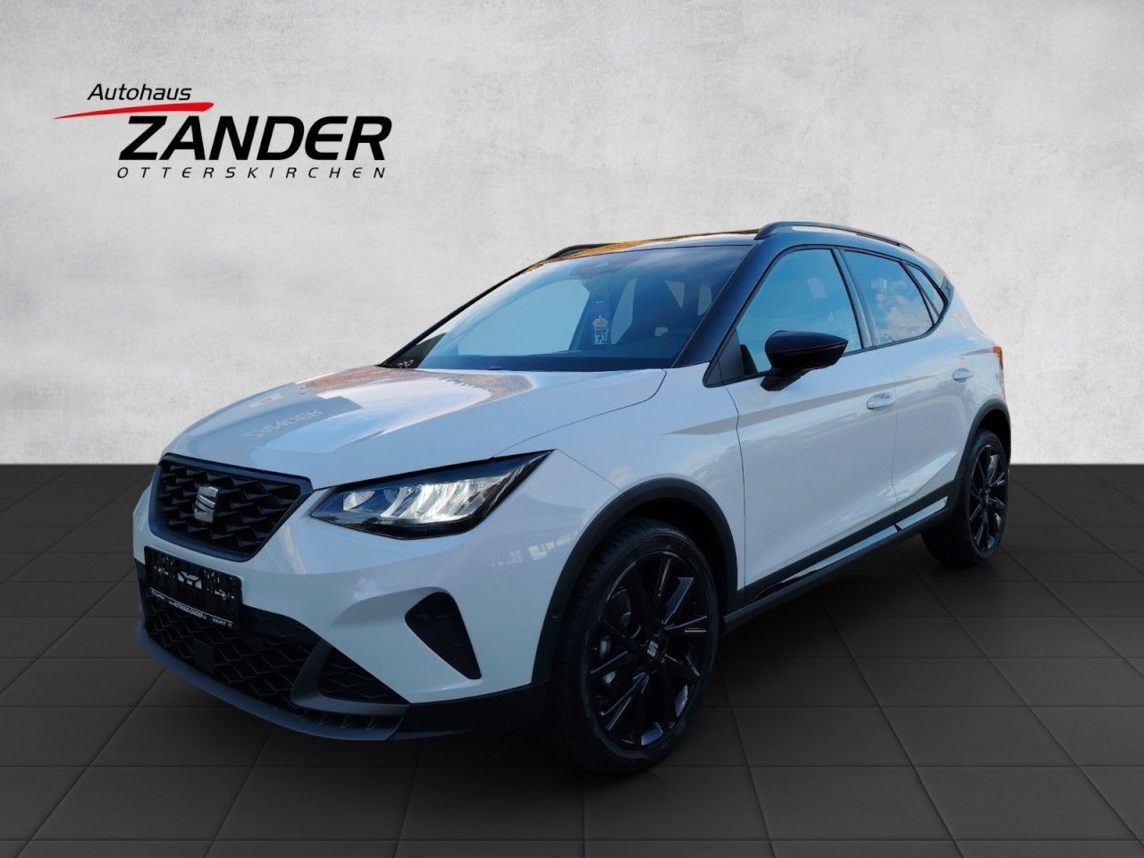 Fahrzeugabbildung SEAT Arona FR TSI DSG Black Edition AHK