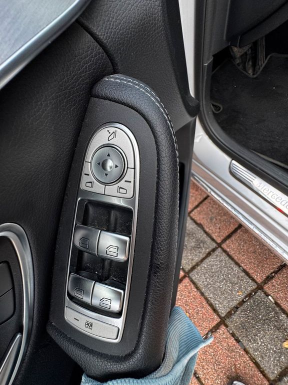 Image of Mercedes-Benz C 200