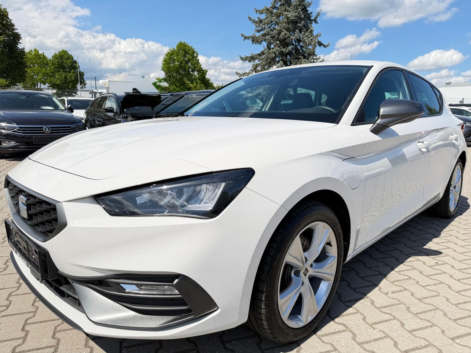 SEAT Leon Lim 1.4TSI FR-Sport e-Hybrid Navi AHK