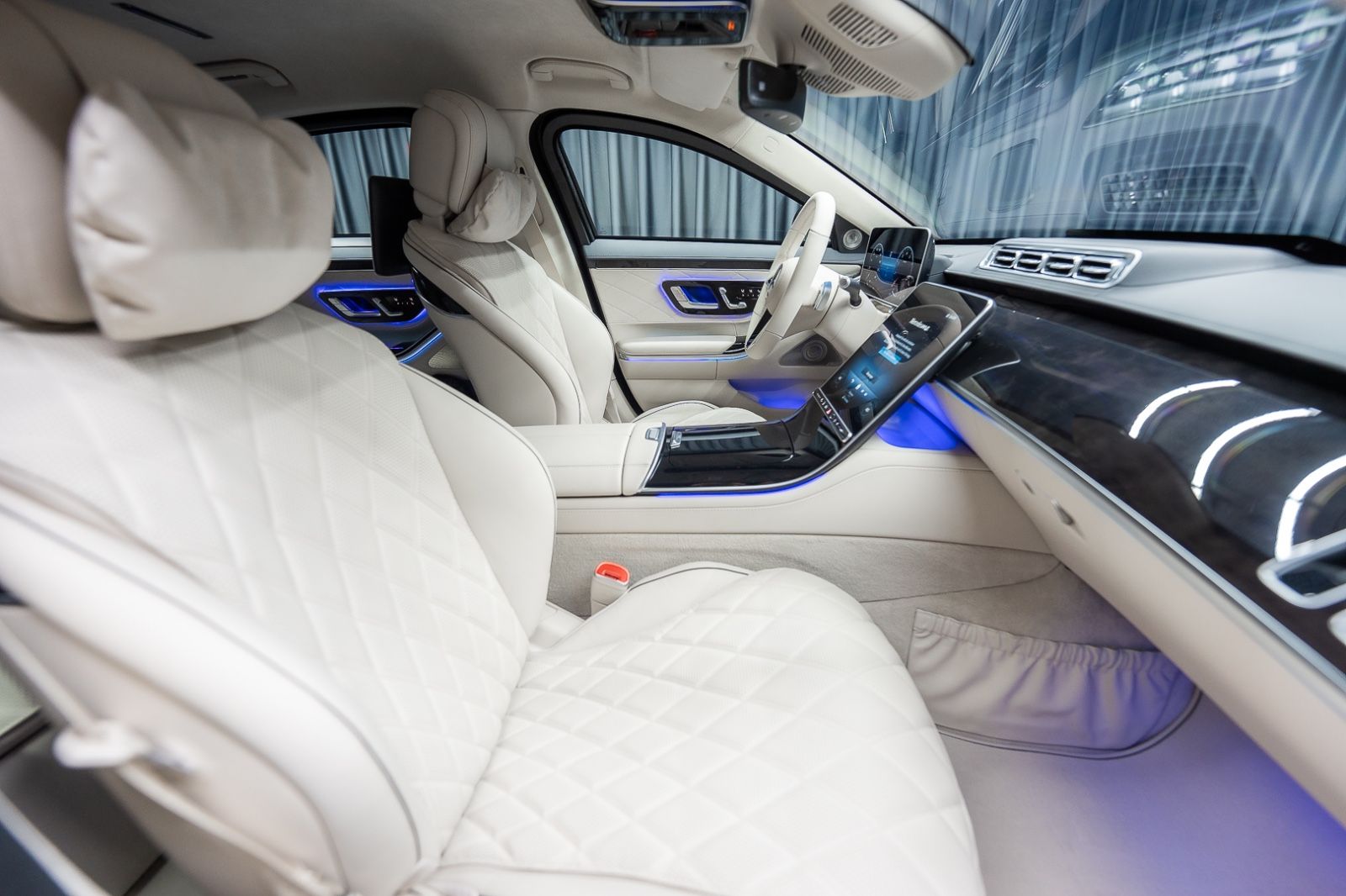 Fahrzeugabbildung Mercedes-Benz S 680 4M GUARD Armored VR10 FULL STOCK 2025
