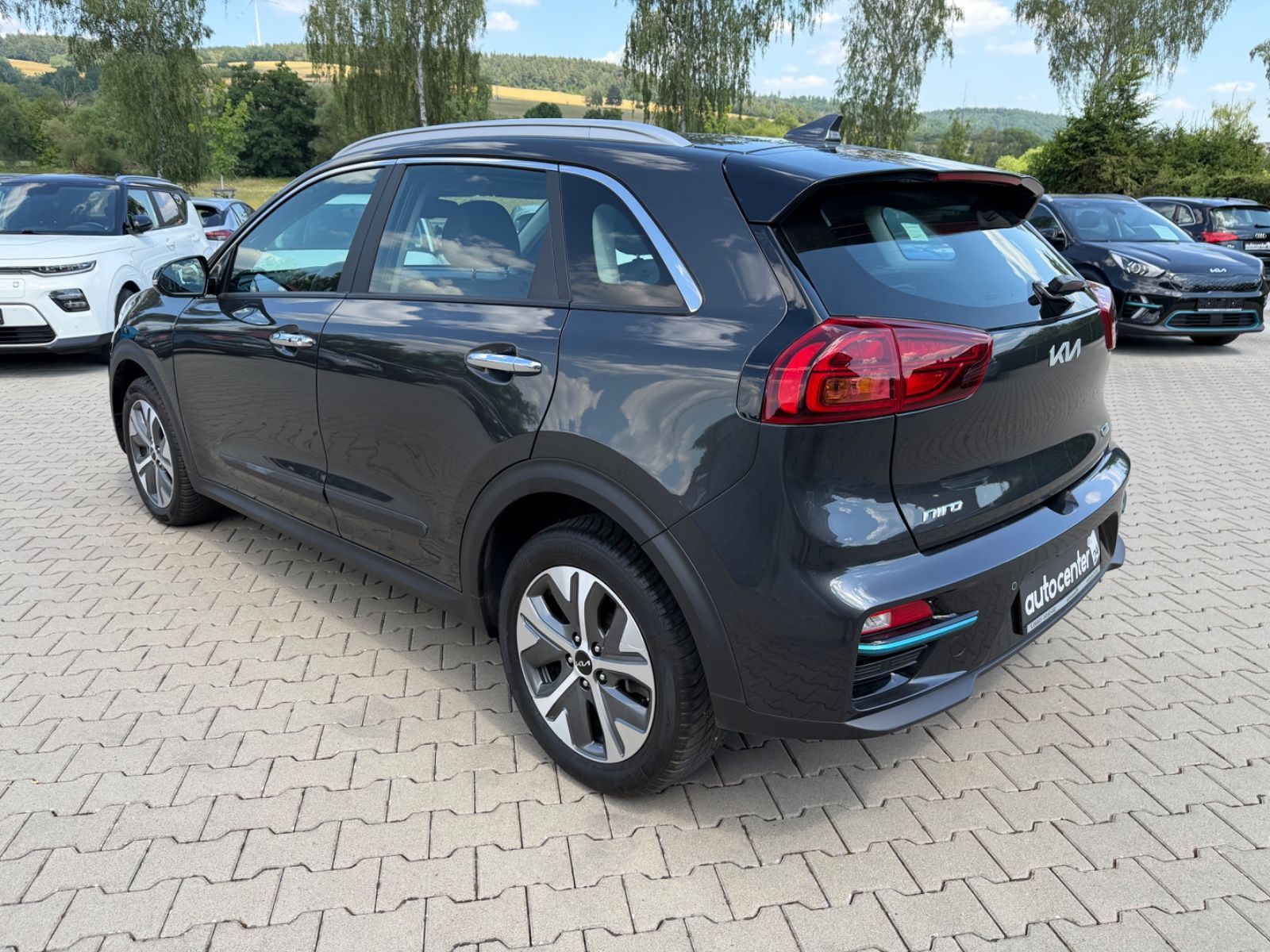 Fahrzeugabbildung Kia e-Niro Vision°64 kWh°SOH 97%°1.Hand°Kamera°LED°