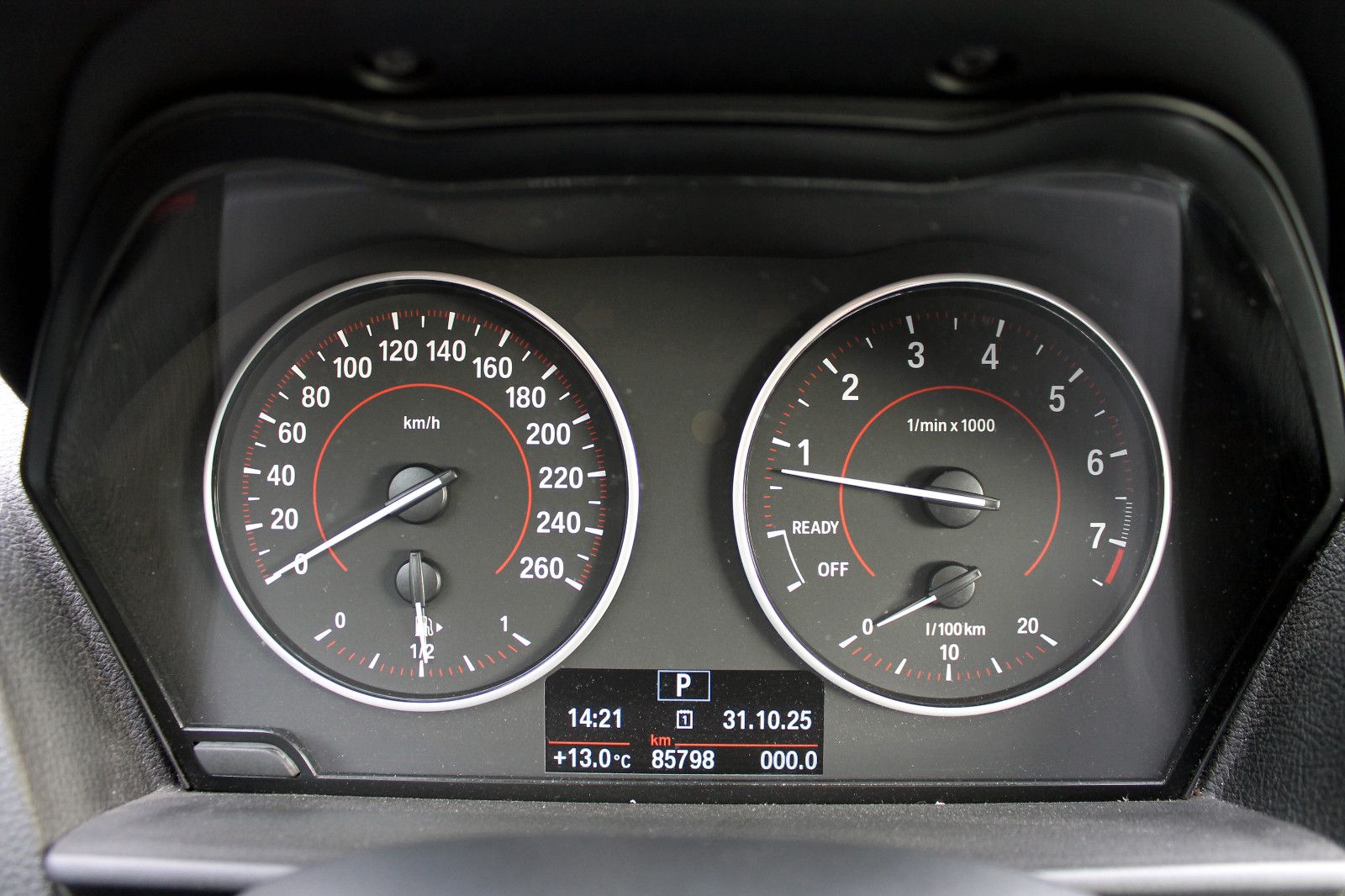 Fahrzeugabbildung BMW 220i Coupé Sport-Line SHZ PDC eGSHD 2-Zonen HiFi