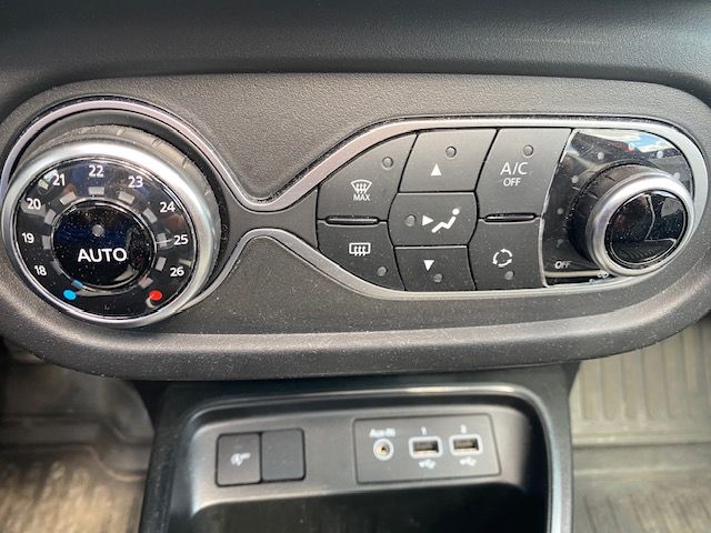 Fahrzeugabbildung Renault Twingo Intense// Faltdach, KlimaAT, Bluetooth, S