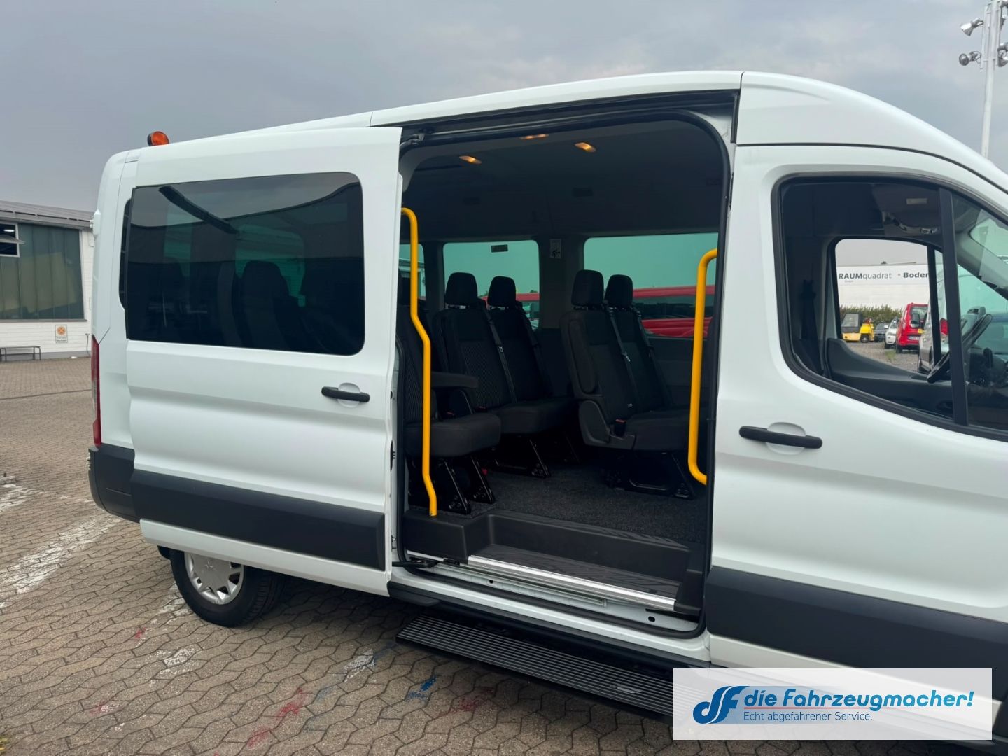 Fahrzeugabbildung Ford Transit Bus 410 L3 Trend Spurhalteass. Temp *EXP