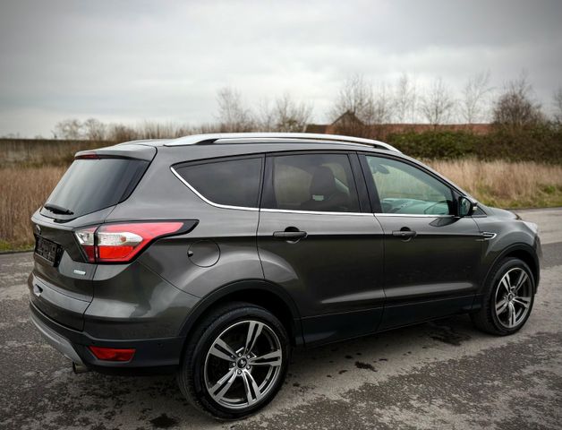 Ford Kuga Titanium,El.Heckkl,El.Ahk,Kamera