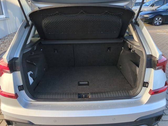 Fahrzeugabbildung SKODA Kamiq 1.0 TSI DSG Selection WINTER PLUS KOMFORT