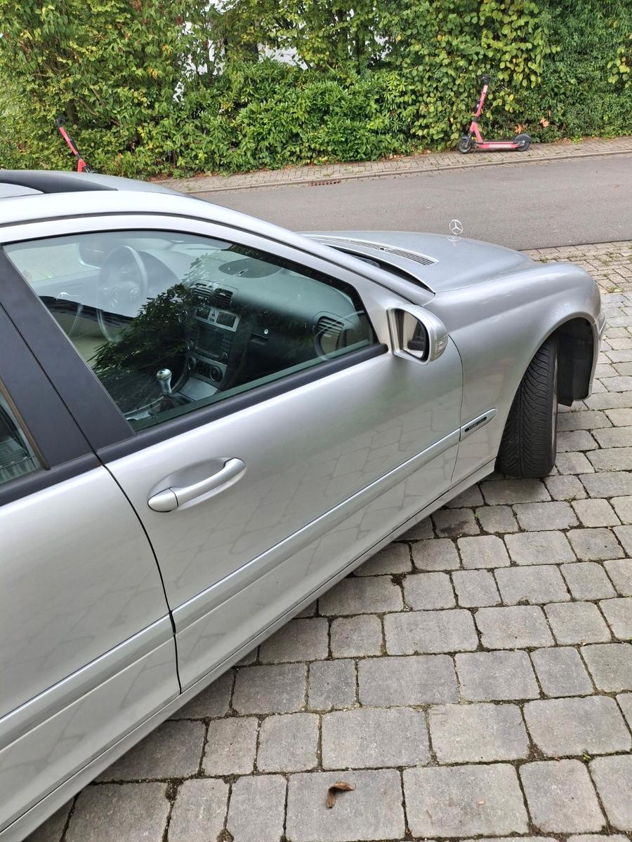 Mercedes-Benz C180 2005 — rear view