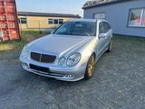 Mercedes-Benz Mercedes Benz W211 320 CDI T Modell - Mercedes-Benz 320 aus 2004