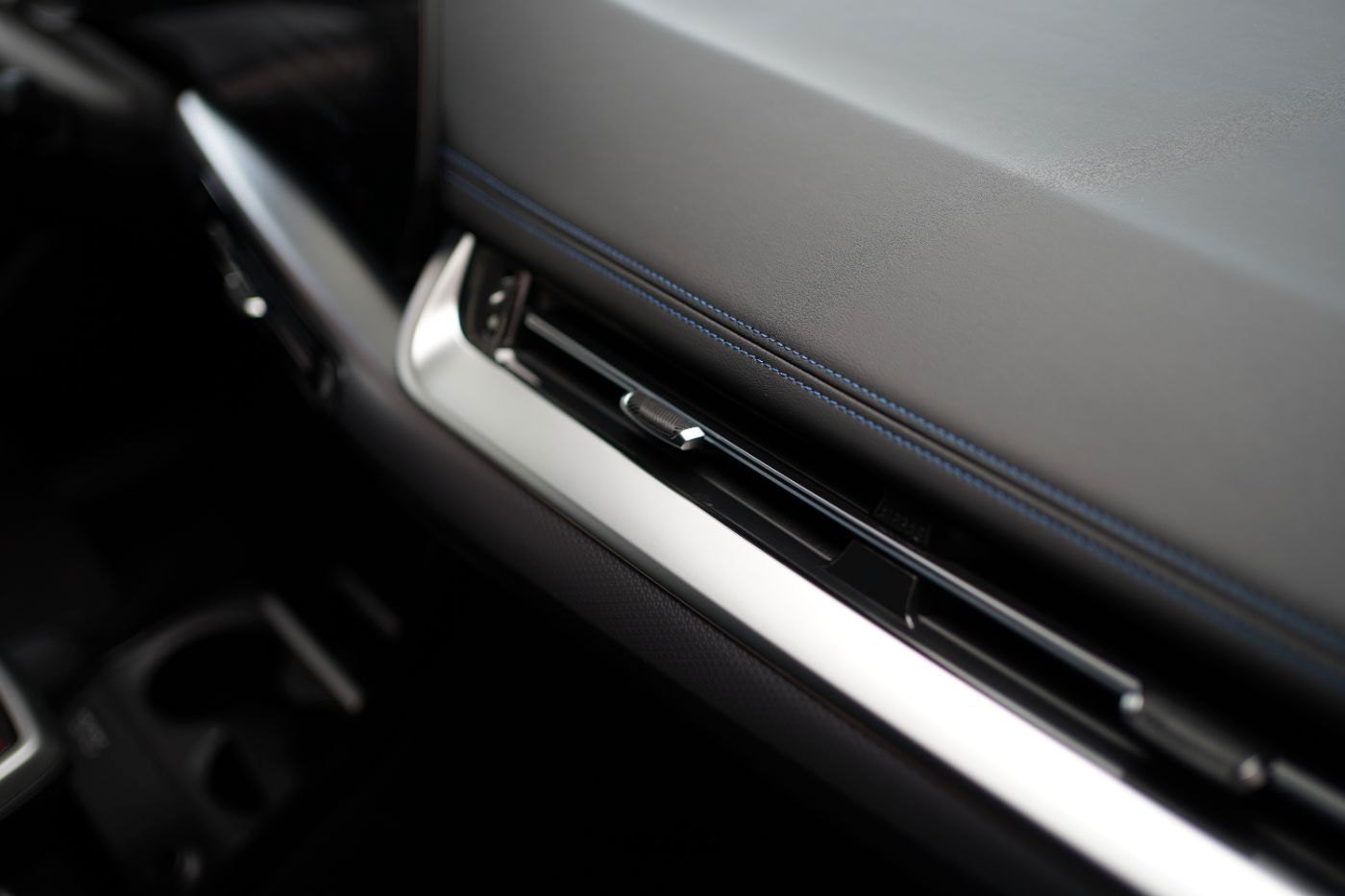Fahrzeugabbildung BMW 218i Active Tourer M Sport +HeadUp+LED+Glasdach+