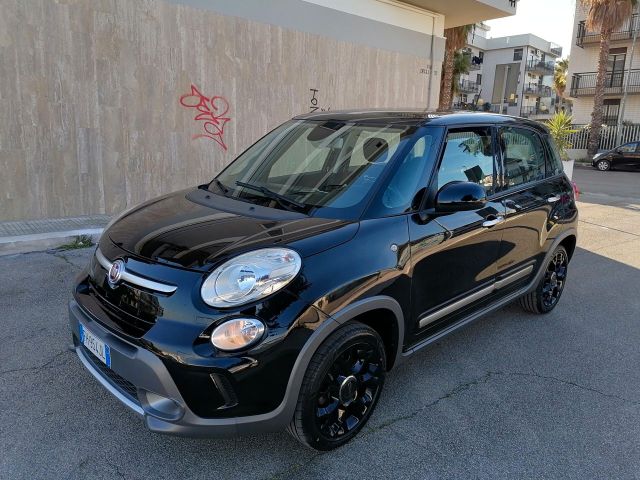 Fiat 500L 1.3 Multijet 95 CV TREKKING BLACK EDIT