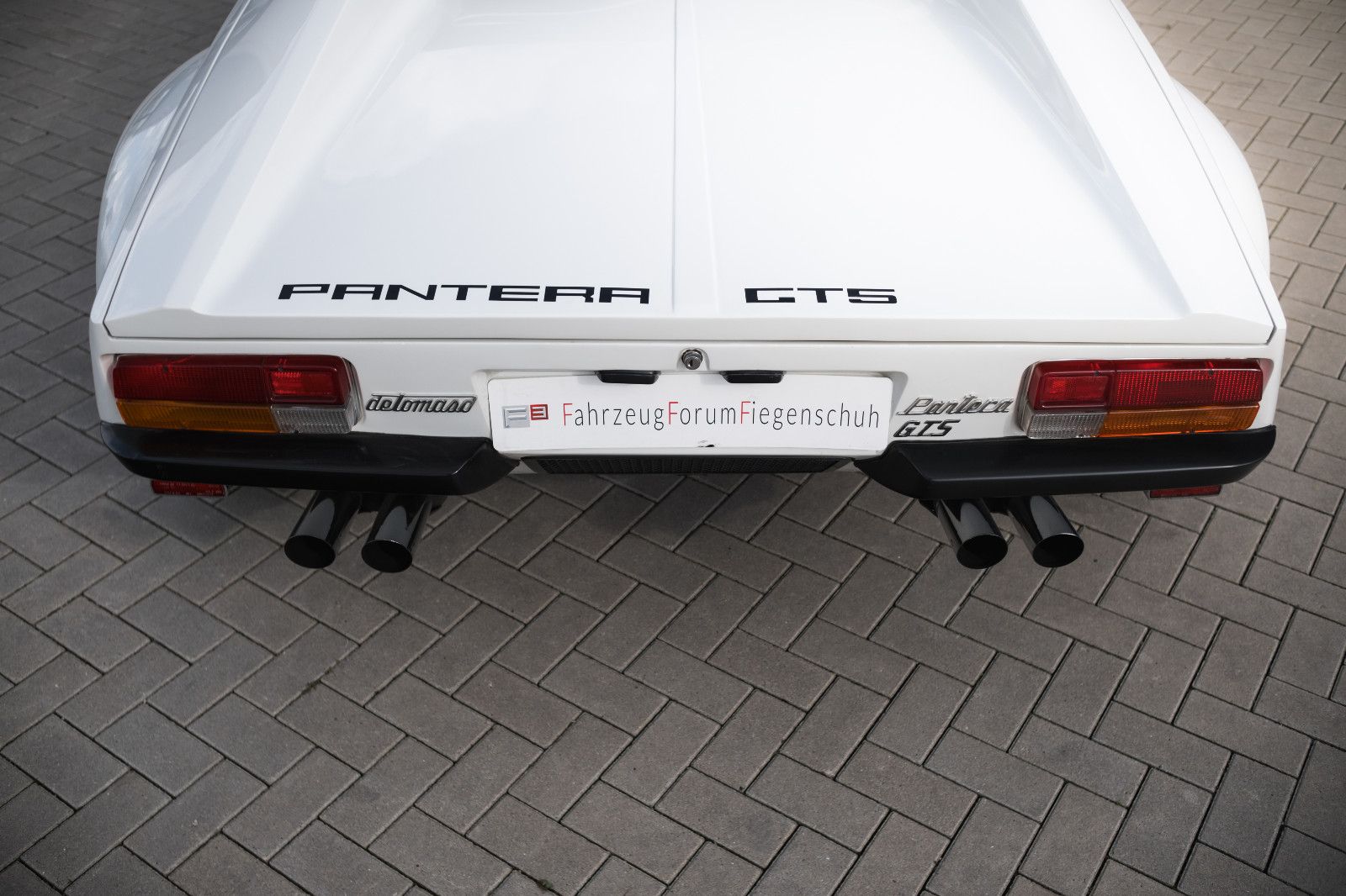 Fahrzeugabbildung DeTomaso Pantera GT 5 aus Erstbesitz, alles orignal