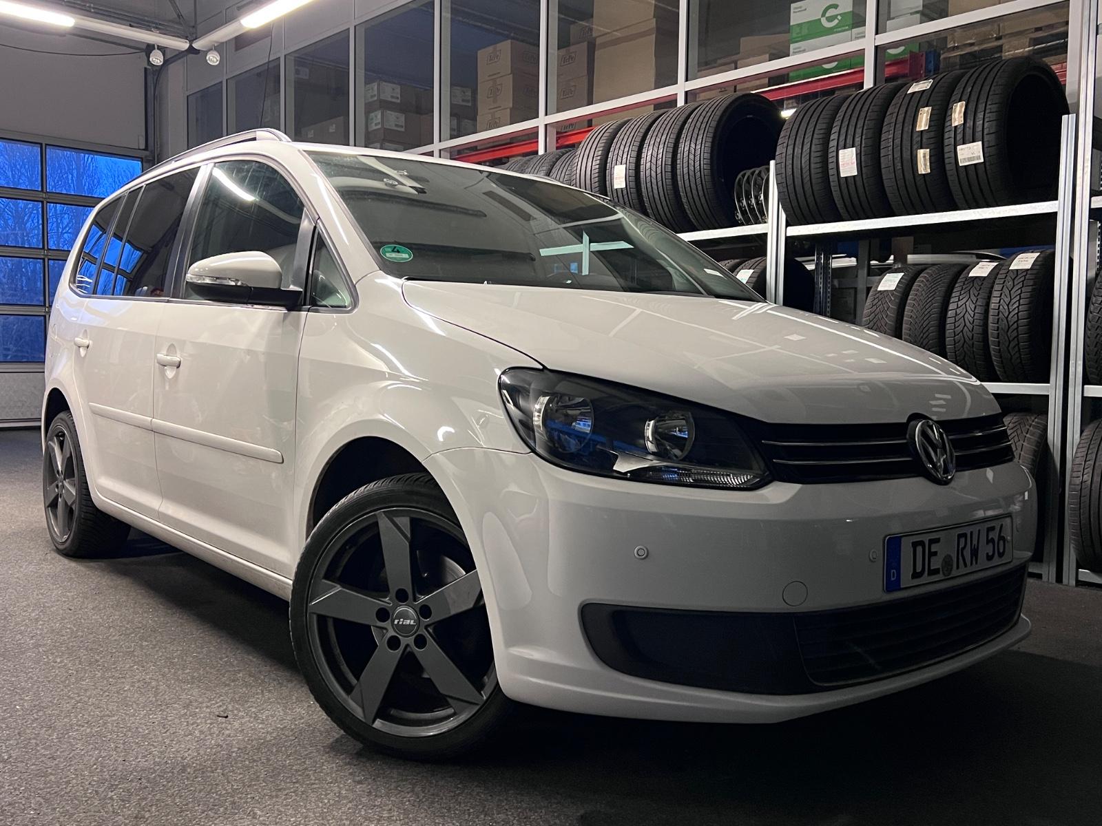 Volkswagen Touran 1.4 TSI Comfortline Navi AHK PDC 7-Sitzer