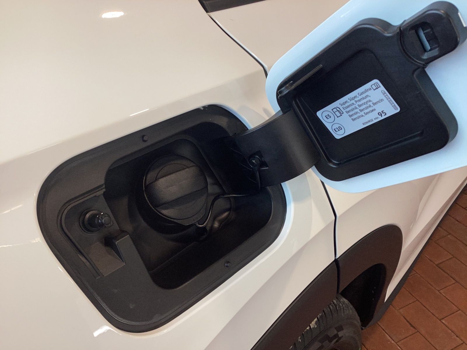 Fahrzeugabbildung Volkswagen T-Roc Style eTSI DSG ACC LED+ SH HuD 360° Massag