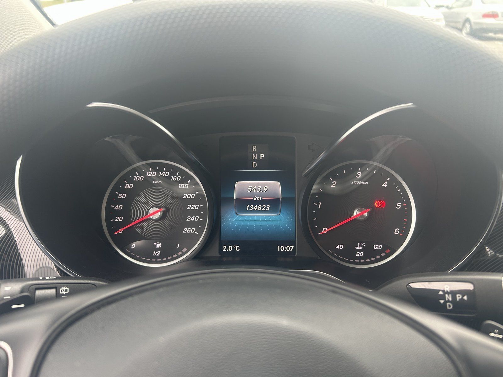 Fahrzeugabbildung Mercedes-Benz V 300 d 4M extralang AHK 8-Sitz AIRMATIC Kamera